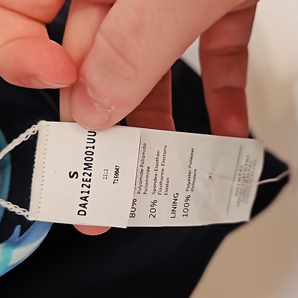 Cupshe Floral And Navy Halter Top  one Piece Swimsuit. NWT - Picture 4 of 6